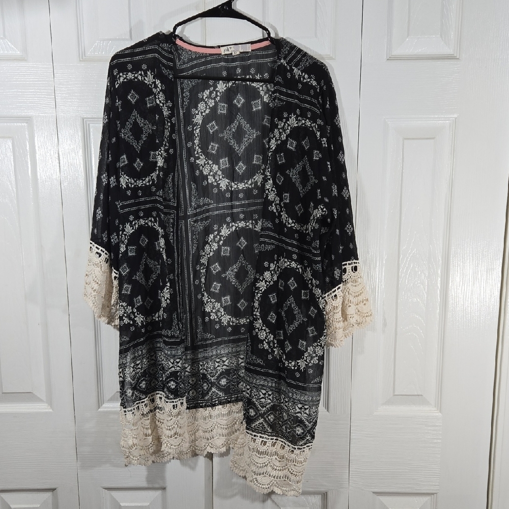 Jolt Black and White Striped Kimono